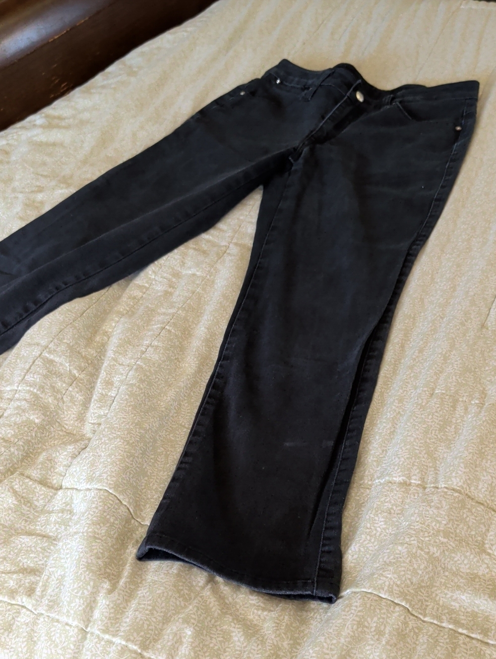 Women's Black Flare Jeans - Sleek Wide Leg